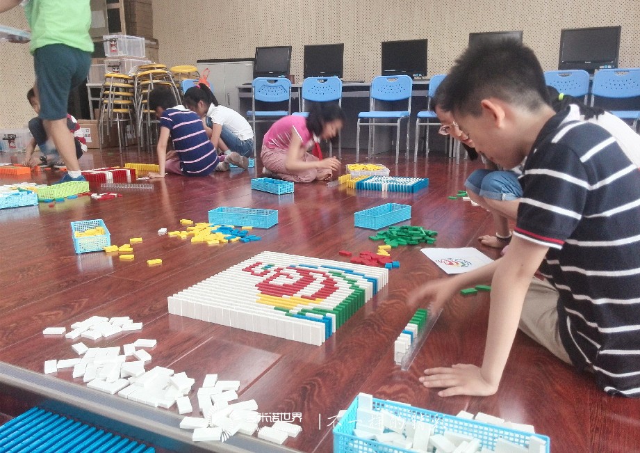 多米諾骨牌走進五一小學